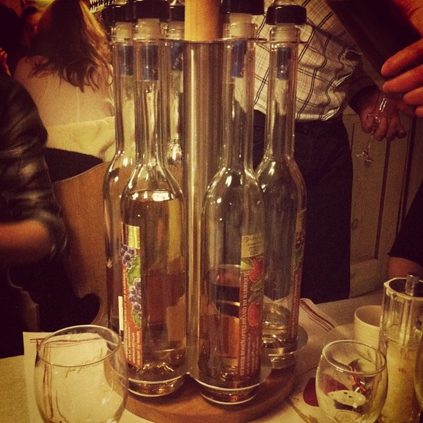 Das Karussell, es dreht sich schnell