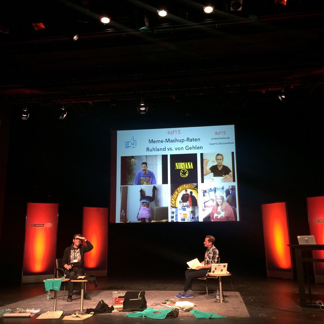 Lustiger Mashup-Meme-ory Battle beim und @dvg verramscht SZ Merchandise.