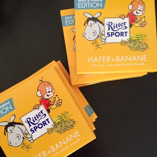 An meine schw&auml;bische Timeline: bin jetzt im Besitz mehrerer &Auml;ffle+Pferdle-Tafeln und z&ouml;gere nicht si