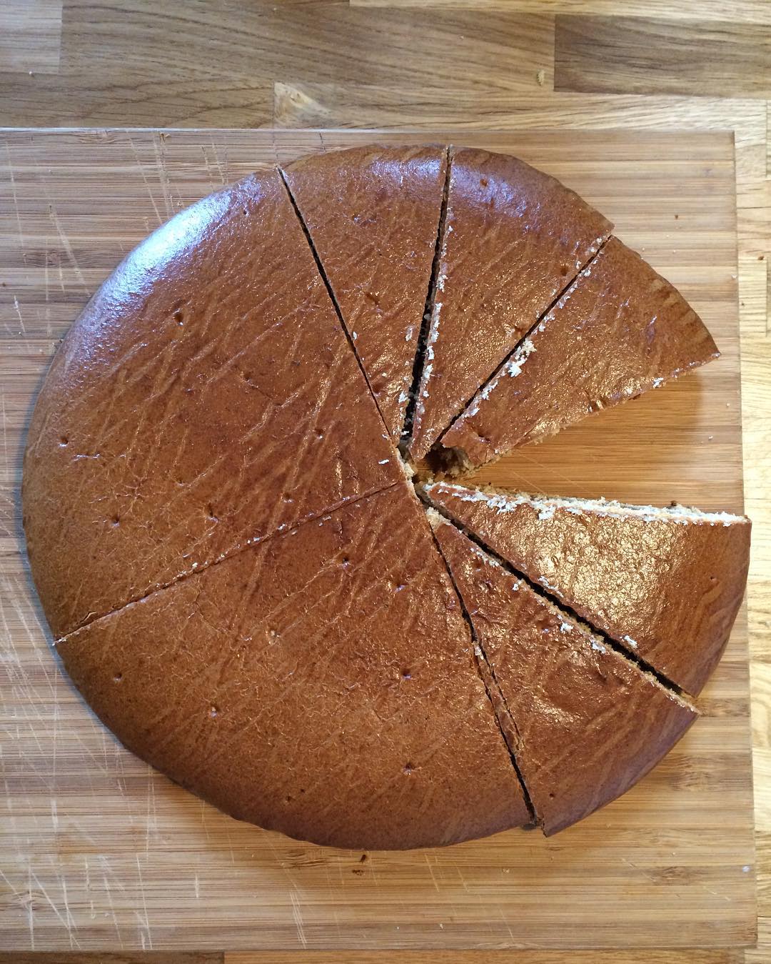 Biberfladen mit Marzipanf&uuml;llung. Diese Schweizer!