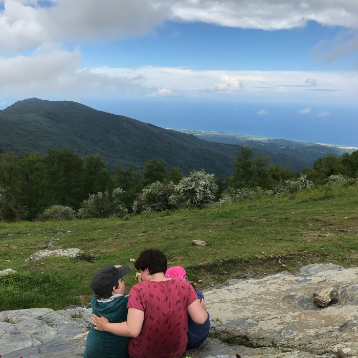 Der Weg zur Chapelle di San Bertuli startet im Bergdorf Parata. Der Weg dorthin mit dem Auto ist sch