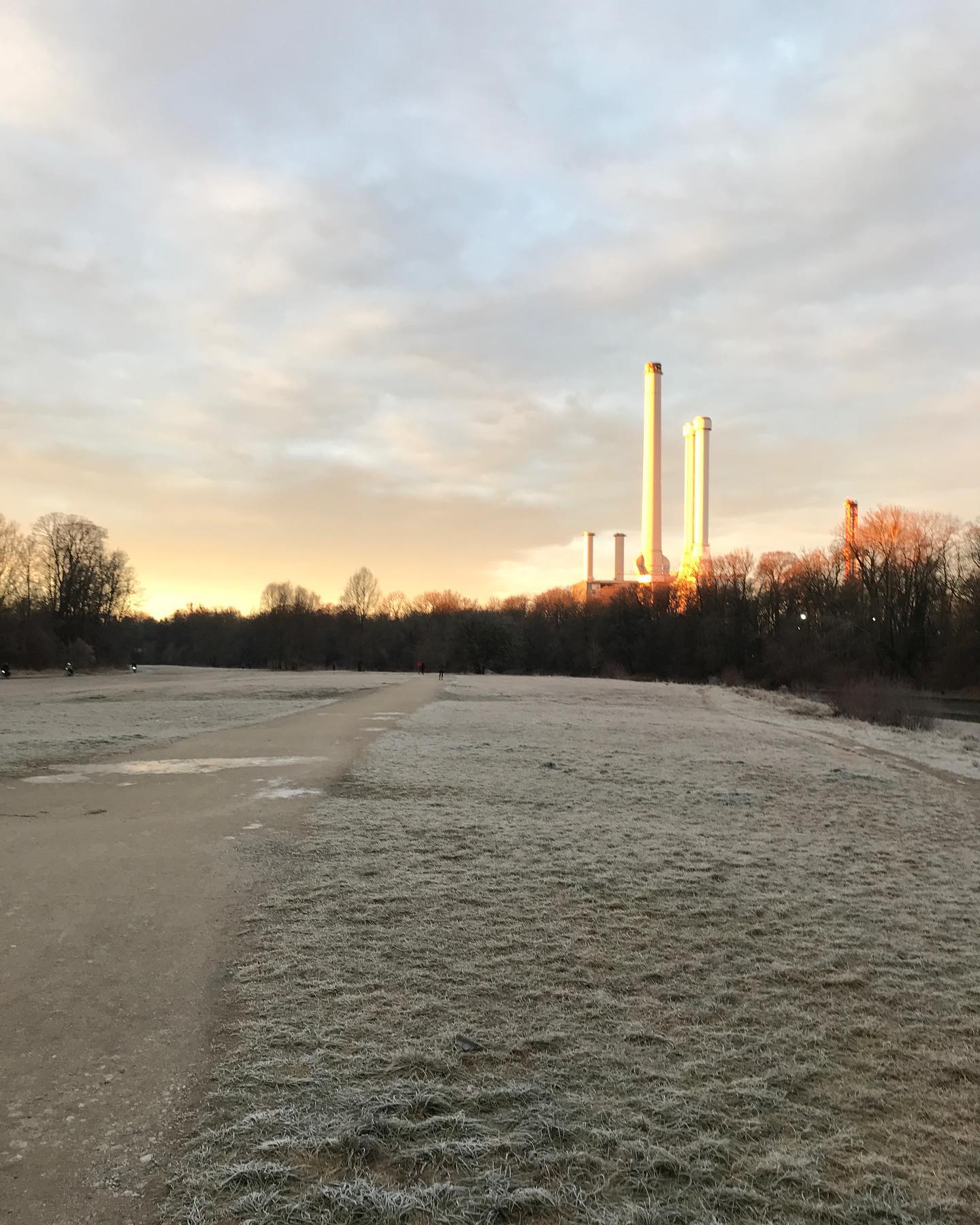 Moin M&uuml;nchen (&bdquo;M&uuml;nchen leuchtet&ldquo; @gdelling )