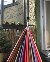 Homeschooling. Das letzte Fach vor den Osterferien ist H&auml;nge-Mathe. Glatte 1.