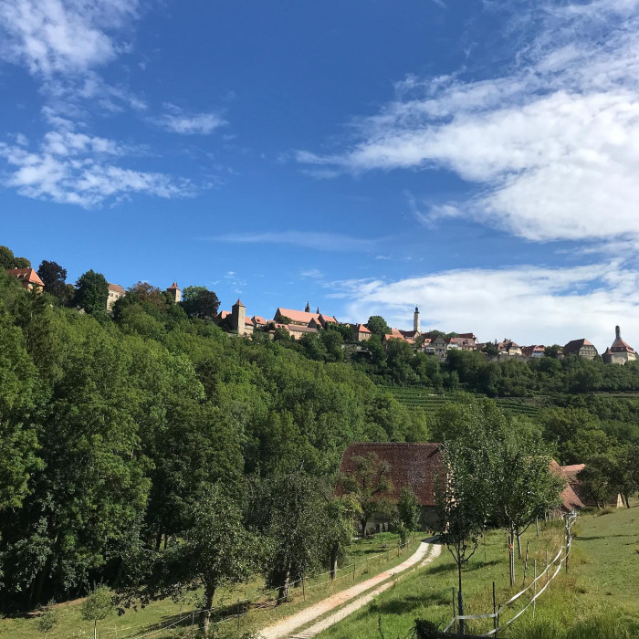 Soweit ich wei&szlig; gibt es noch keinen offiziellen Radweg von Hohenlohe nach M&uuml;nchen. Zeit wird's. Also