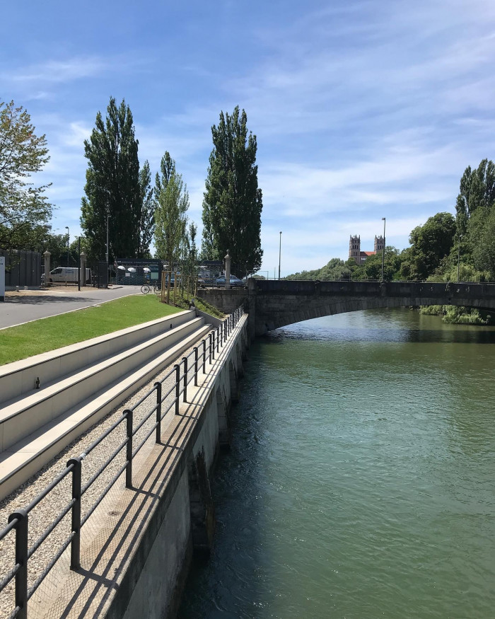 @deutschesmuseum hat (teilweise) fertig renoviert. Es gibt jetzt einen durchgehenden Fu&szlig;weg von der