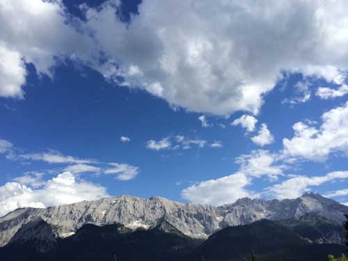 Wegen dieser Aussicht wurde dort auch ein Fernglas aufgestellt. Kosten natürlich. Klar.