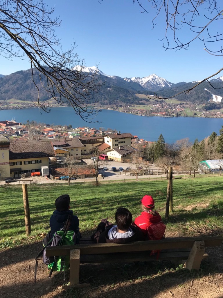 Ich hab alle dazu verdonnert um Punkt 8 Uhr im Auto zu sitzen. Deshalb sind wir sehr früh dran und können nach 20 Minuten auch eine erste Pause einlegen. Disziplin zahlt sich aus!